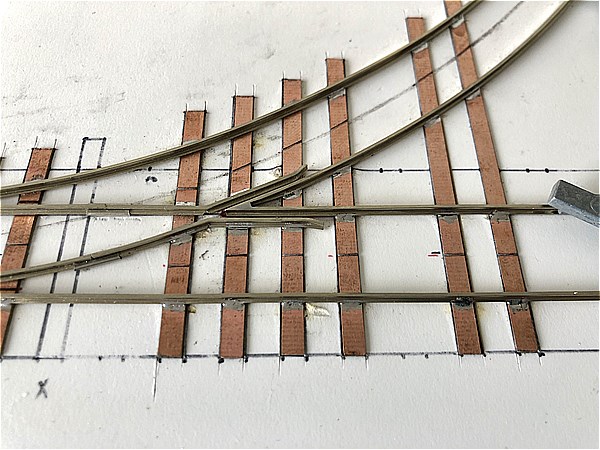 ポイントレールを自作する方法